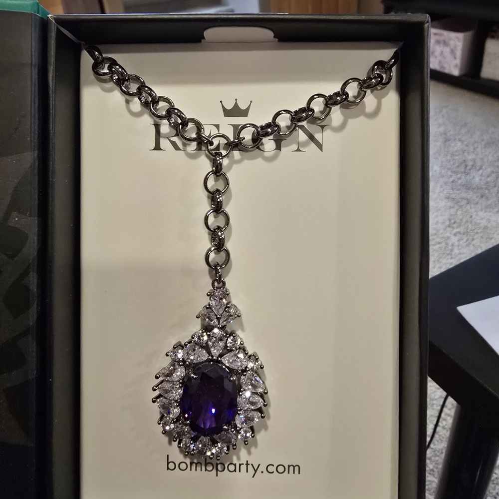 Reign Villian collection necklace
